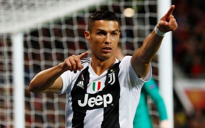 FN电竞动态-吕迪格场边指导年轻后卫